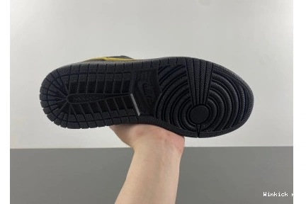 'Black Air Jordan Gold' University Low 1 1107